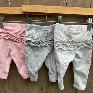 Three adorable ruffle butt leggings bundle! Size 0-3 months